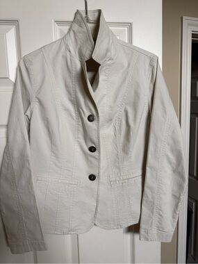 Chico's Cream Structured Button-Front Blazer